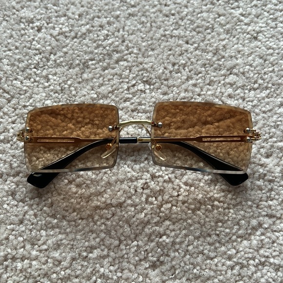 Rimless Rectangular Sunglasses - Picture 4 of 7